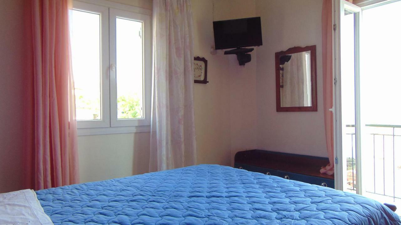 Appartamento Lakones View House Esterno foto