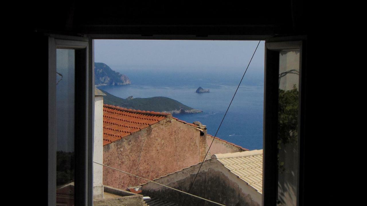 Appartamento Lakones View House Esterno foto